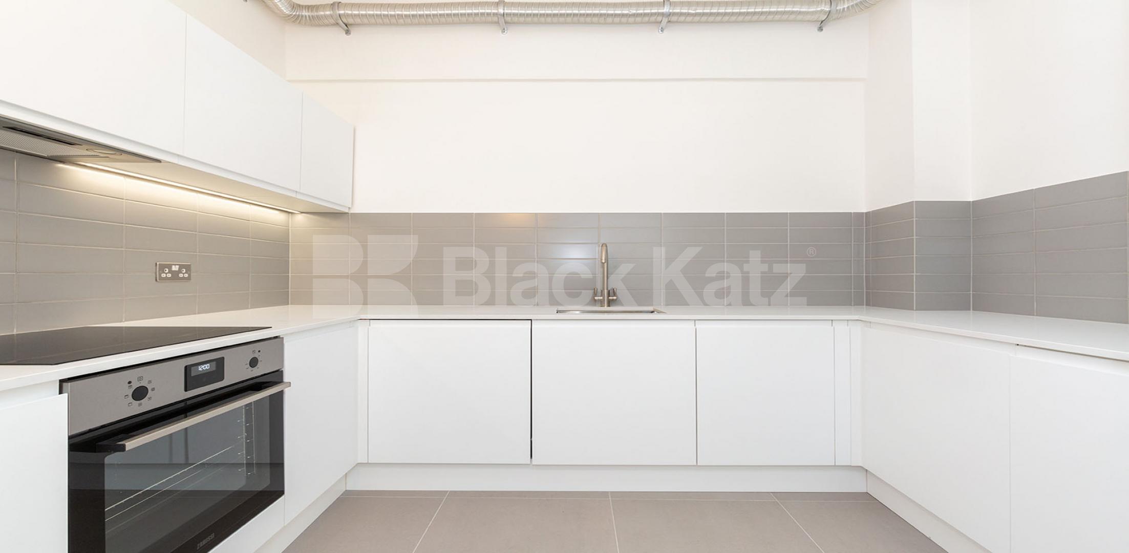 			2 Bedroom, 1 bath, 1 reception Apartment			 GROVE HOUSE-TUDOR ROAD, HACKNEY / LONDON FEILDS 